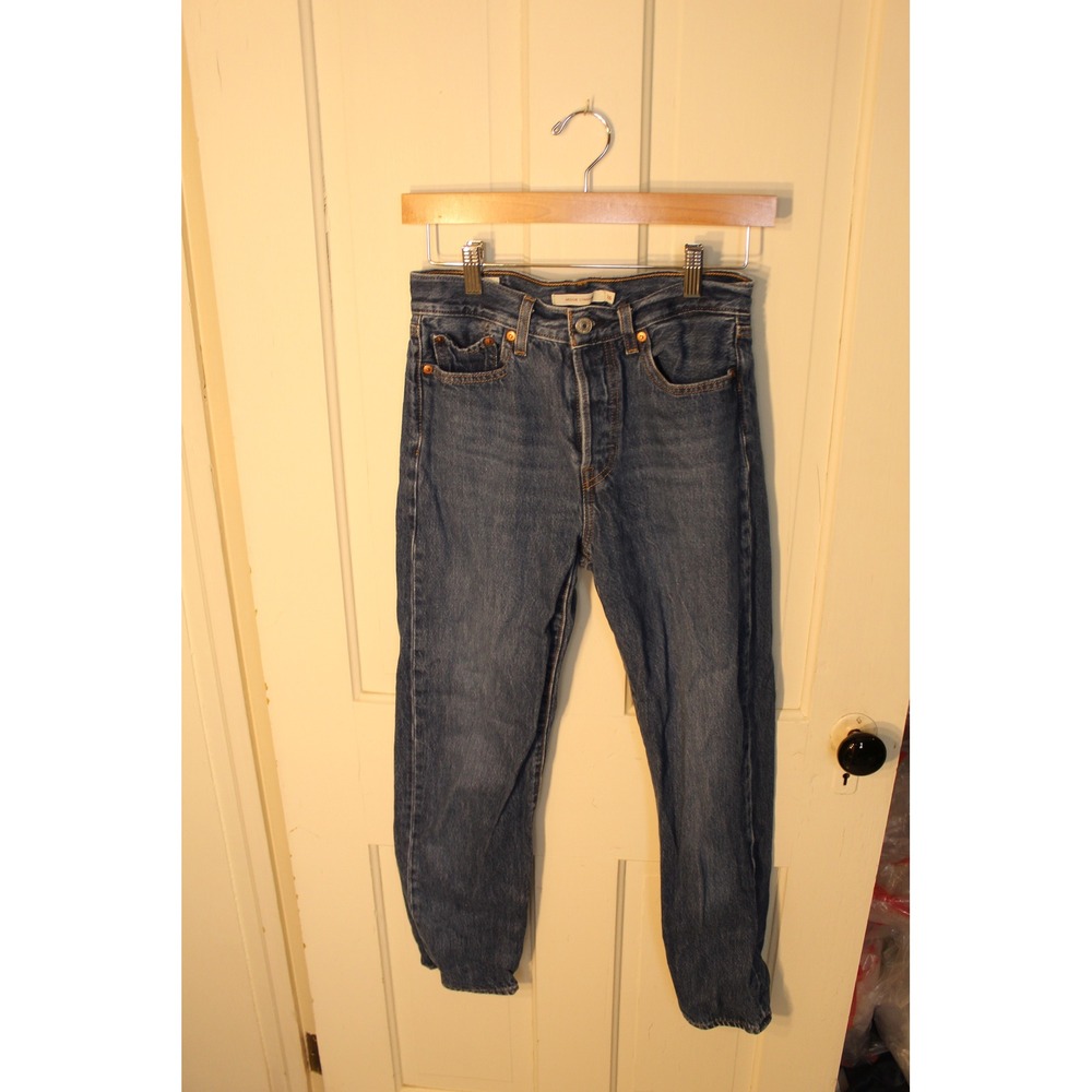 Levi Strauss‎ Wedgie Straight Jeans Medium Wash Straight Leg Button Fly Size 26
